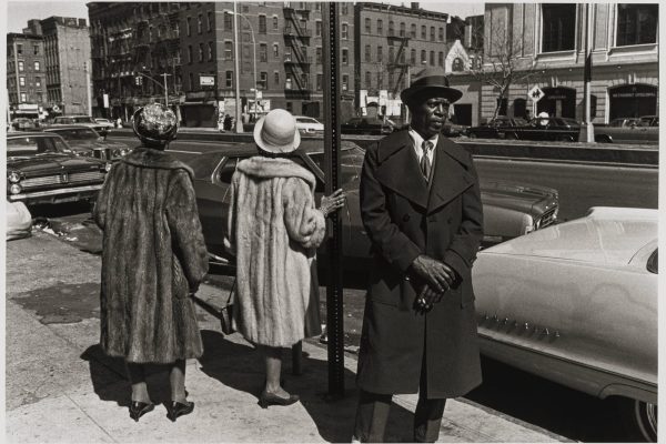 Explore Trailblazing Street Photography in ‘Faces in the Crowd’ at MFA Boston